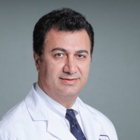 Photo of Daniel F. Roshan, MD